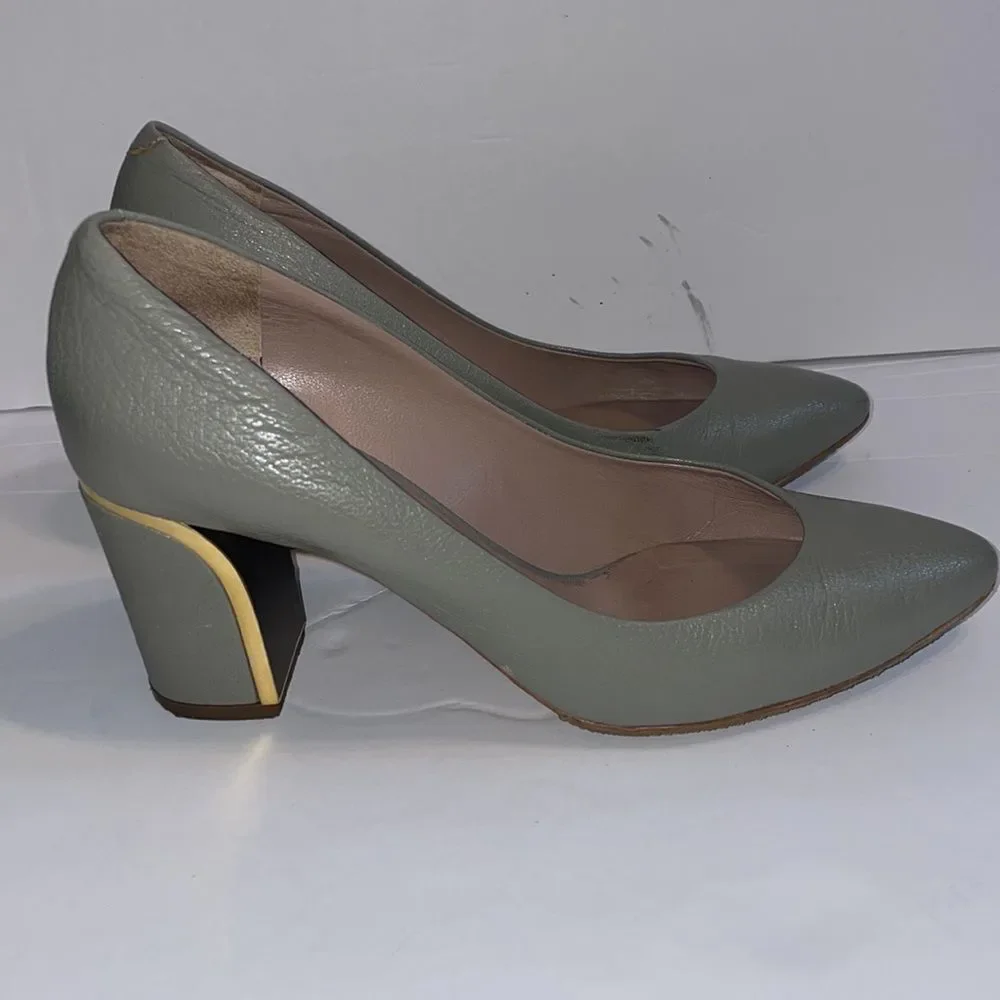 Chlor Block Heels - Picture 2 of 11